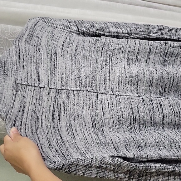 Cardigan - Picture 7 of 7